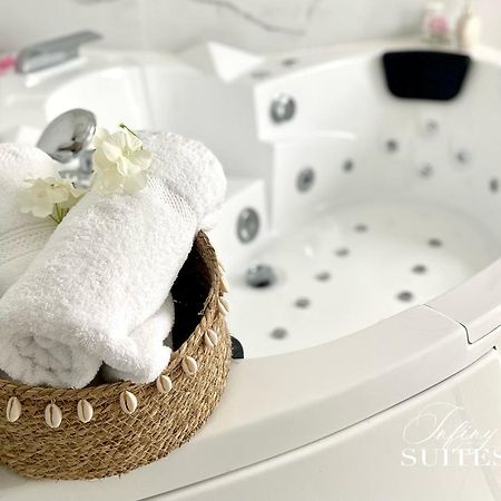 Naturally Suite 칼라이스 외부 사진