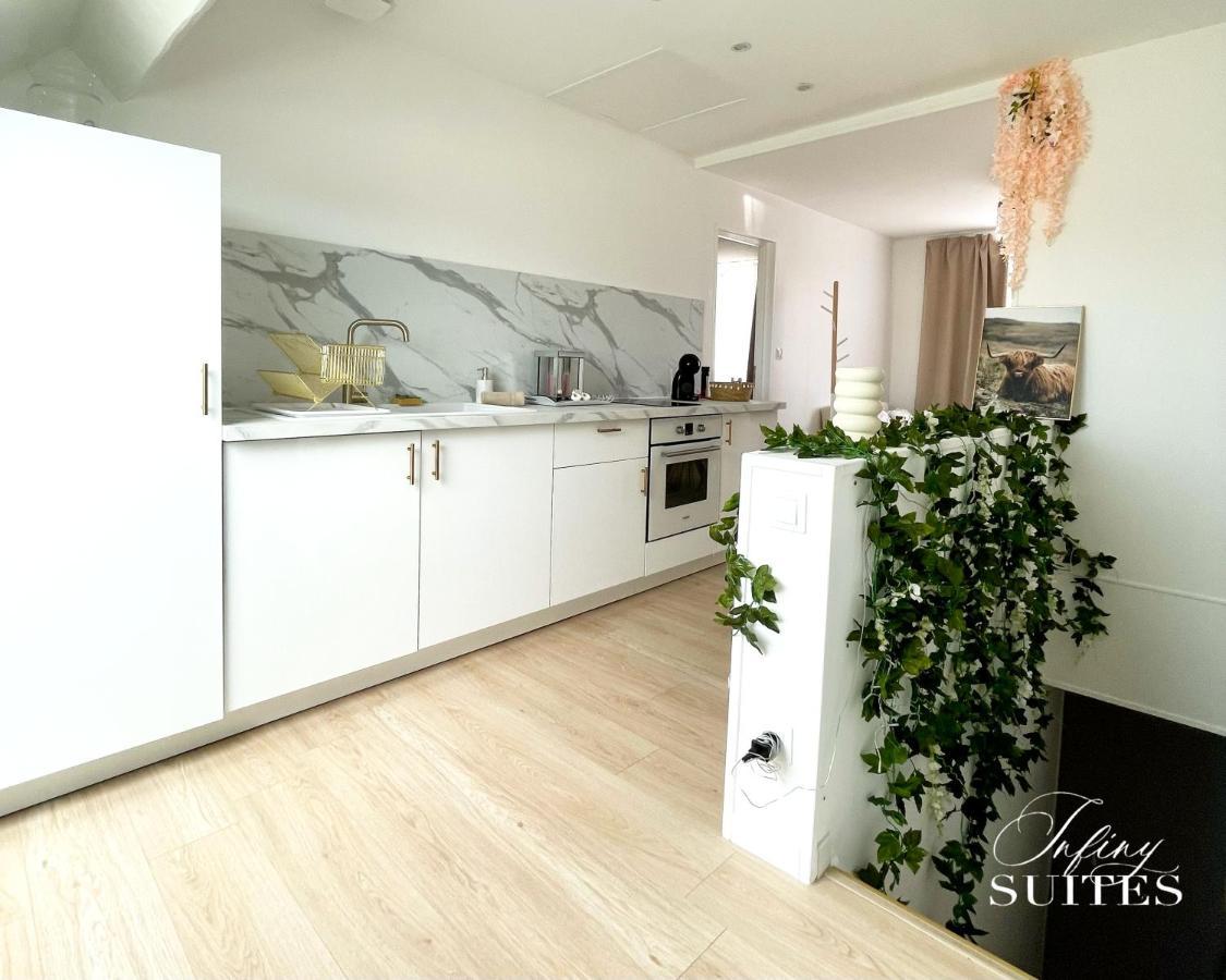 Naturally Suite 칼라이스 외부 사진